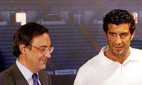 Florentino Perez in 2000 alaturi de Luis Figo